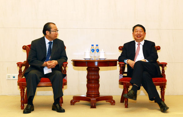 聚焦矿业大会丨陈景河会见中非生长基金总裁石纪杨