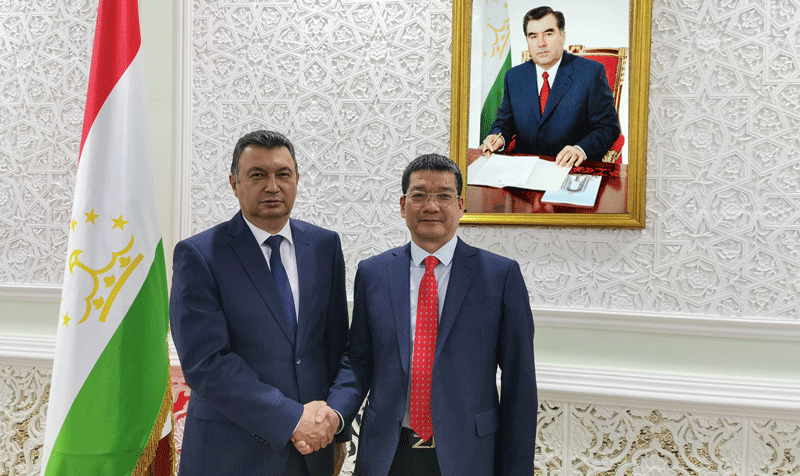 塔吉克斯坦拉苏尔佐达总剖析见邹来昌总裁：AG真人娱乐为塔国生长作出重大孝顺