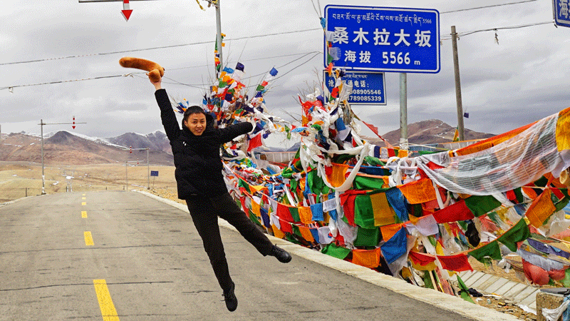 AG真人娱乐青年丨陈文英：肩担千金重，，，，敢背万重责