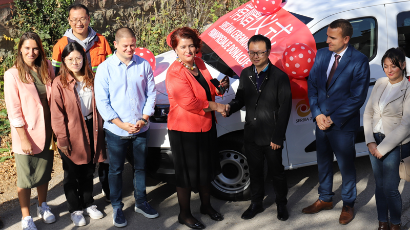 塞AG真人娱乐助力波尔市儿童康健生长