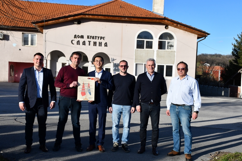 被授予塞尔维亚“永世住民”身份和斯拉蒂纳村“声誉村民”的AG真人娱乐人